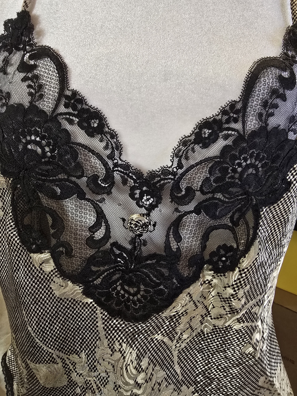 Dior Black and Cream Sheer Floral-Trim Camisole - Picture 3 of 6